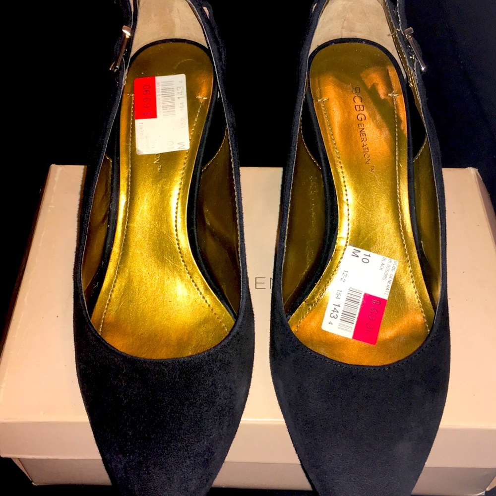 BCBGeneration BLOSSOMS Suede Wedges